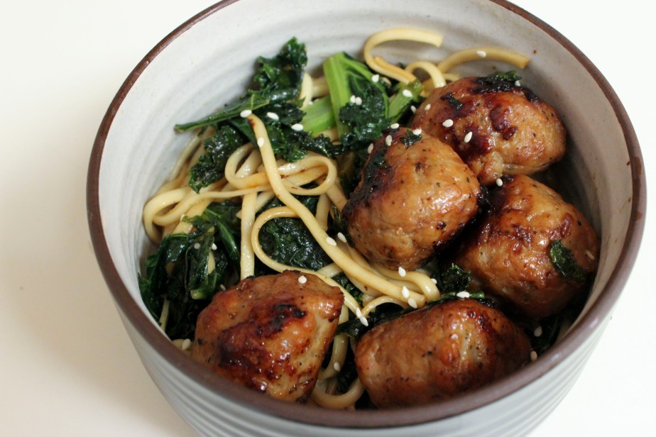 Teriyaki meatballs with udon noodles_3